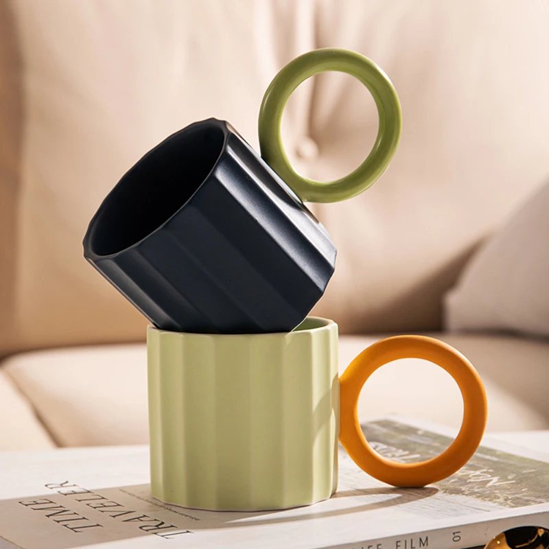 

250ml Ceramic Coffee Cup High-end Vertical Pattern Hanging Ear Mug Exquisite Garland Latte Cup Home Breakfast Mug Couple Gifts