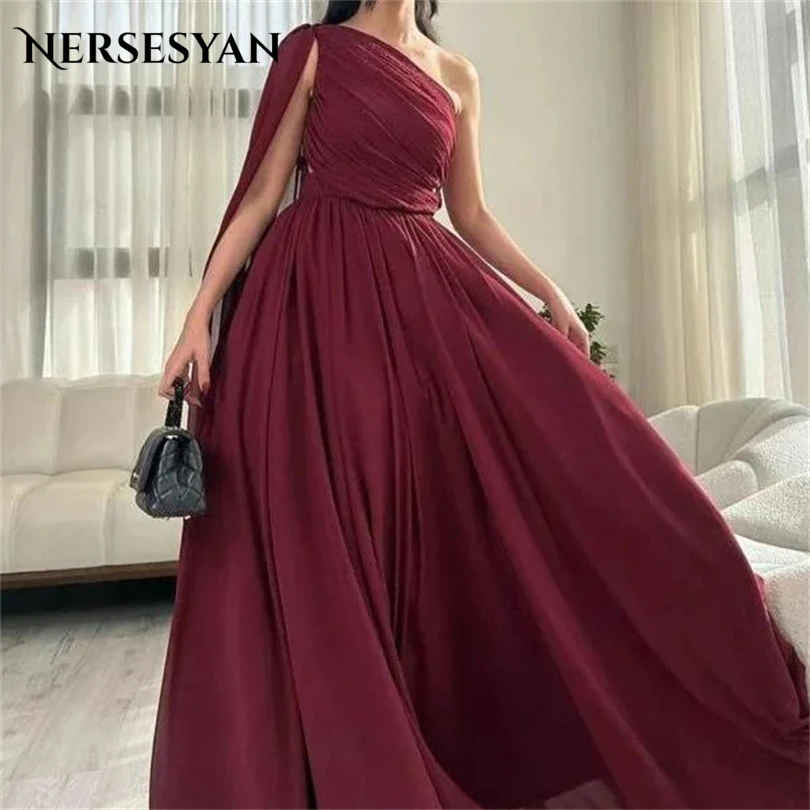 

Nersesyan Vintage Burgundy Chiffon Prom Dresses One Shoulder Draped Party Gown Floor-Length Pleats Sexy Vestidos De Fiesta 2023