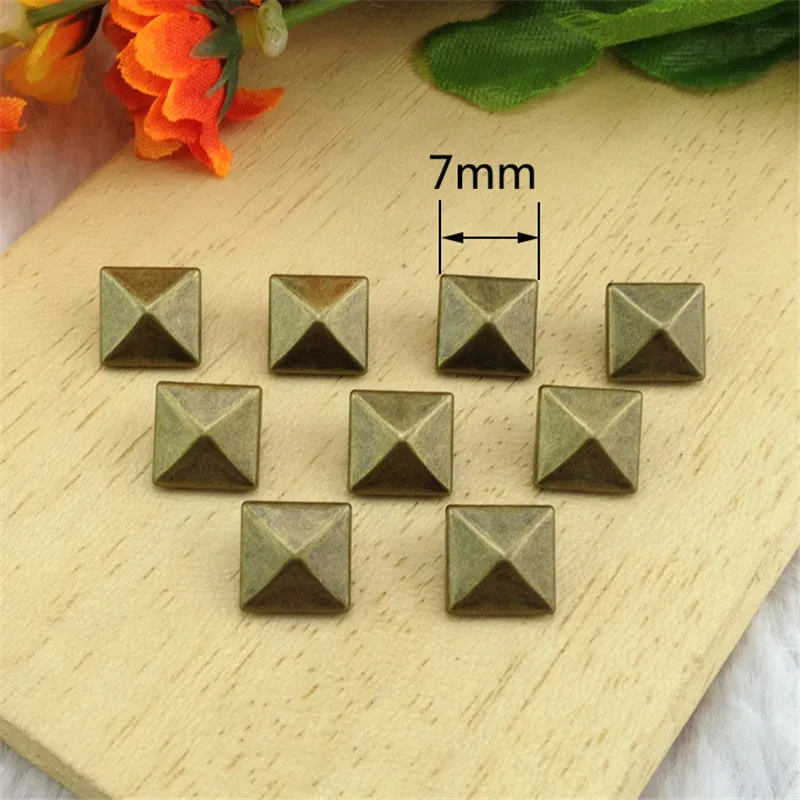 Promotional 1000pcs 7mm Bracelet And Leather Rivet Punk Pyramid Studs Metal Claws Nailhead DIY Accessories Shoes Bags | Дом и сад