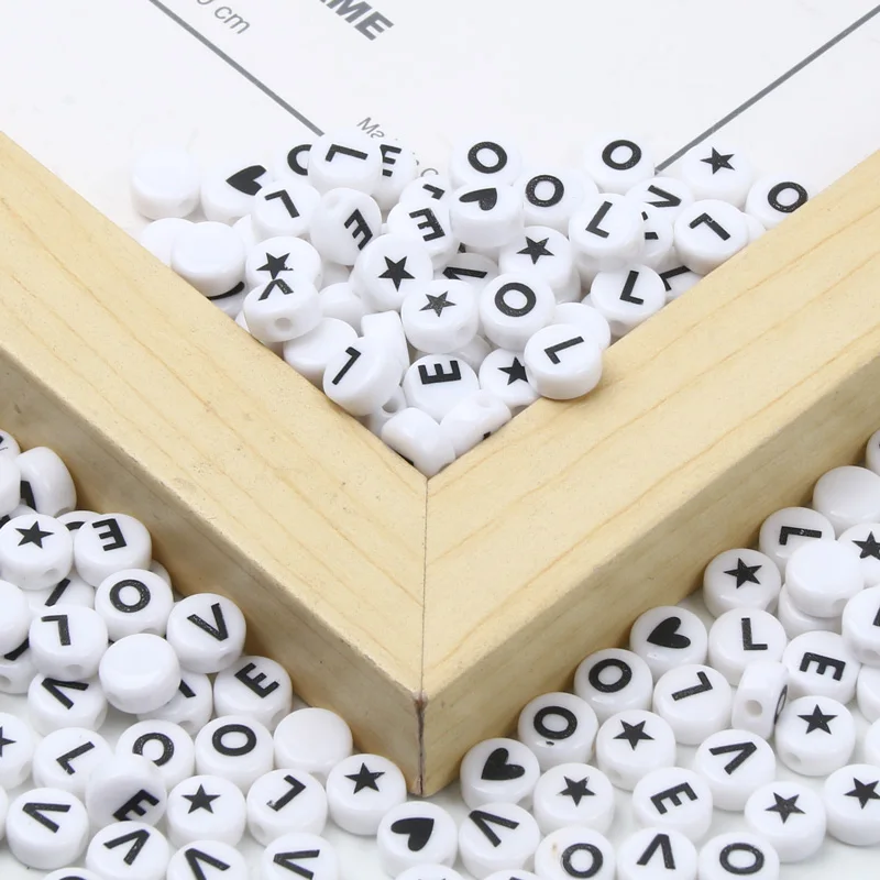 

Flat Round White And Black Acrylic Beads 8mm 20pcs Loose Beads With Letters LOVE Star Heart For Jewelry Making DIY Accessories