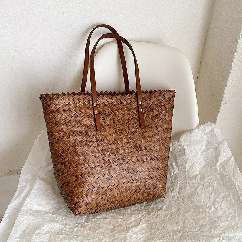 Сумка-тоут женская Соломенная вместительный саквояж на плечо в простом стиле