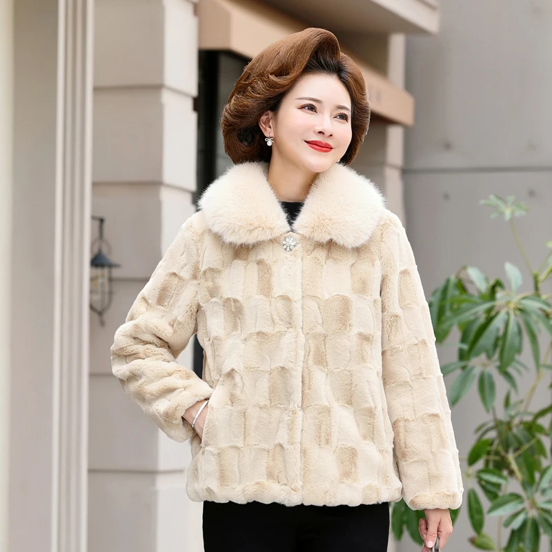 2022 New Autumn Winter Middle-aged Women Fur Collar Mink Fleece Coat Thicken Woolen Outwear Warm Tops