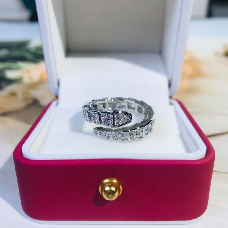 

Disney French snake bone ring slightly inlaid light luxury ring European and American ring with adjustable opening