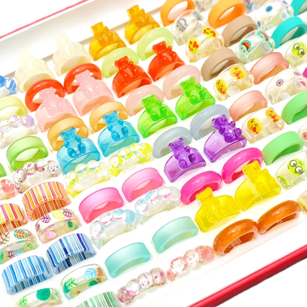 

Оптовая продажа, Разноцветные Милые Мультяшные полимерные кольца на палец, разные стили, женские, детские модные милые шармы, Подарочные ювелирные изделия, 50/100 шт.