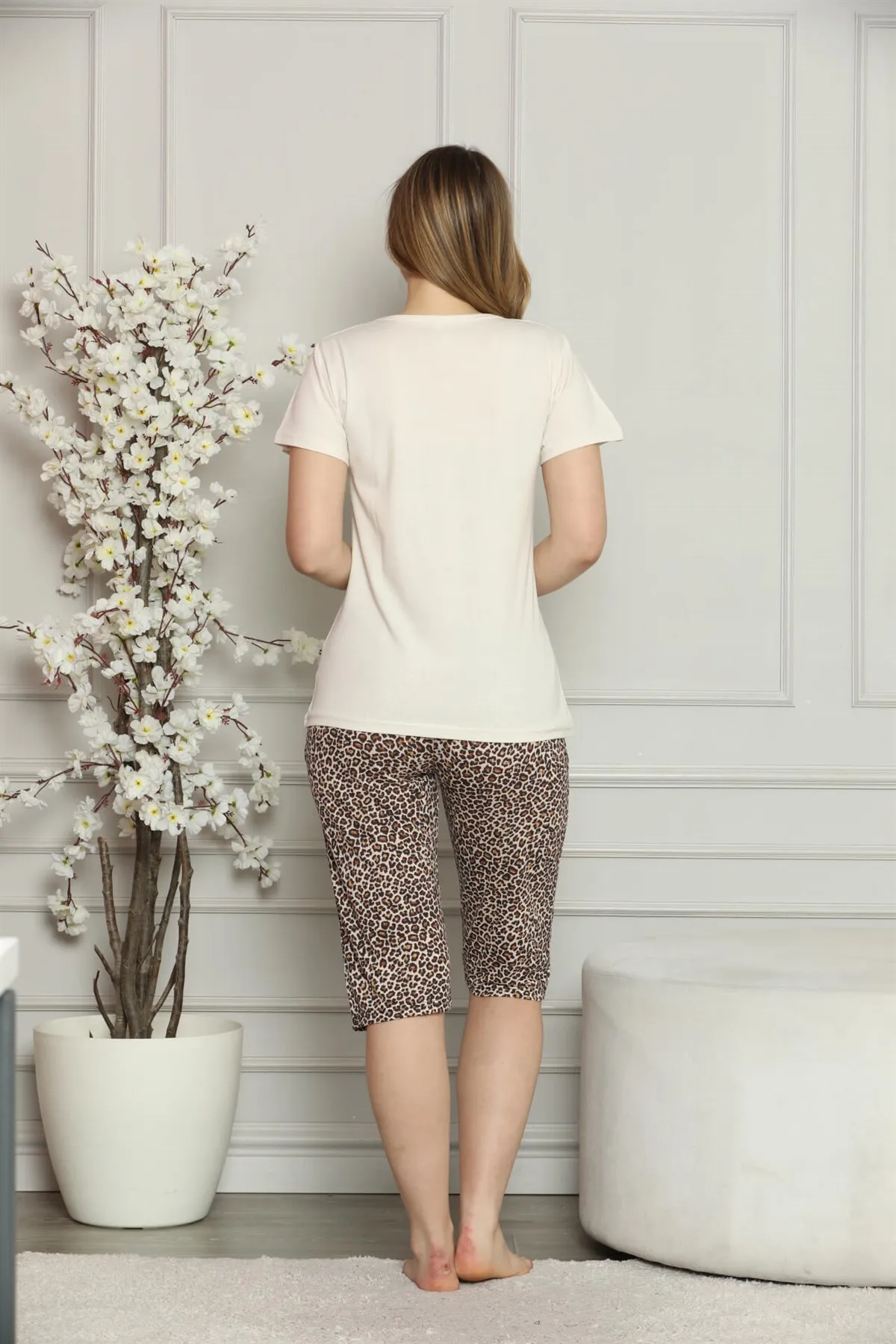 

Fashion Cartoon Women 'S 100 Cotton Combed Cotton Short Sleeve Capri Pants Pajamas Suit 3525