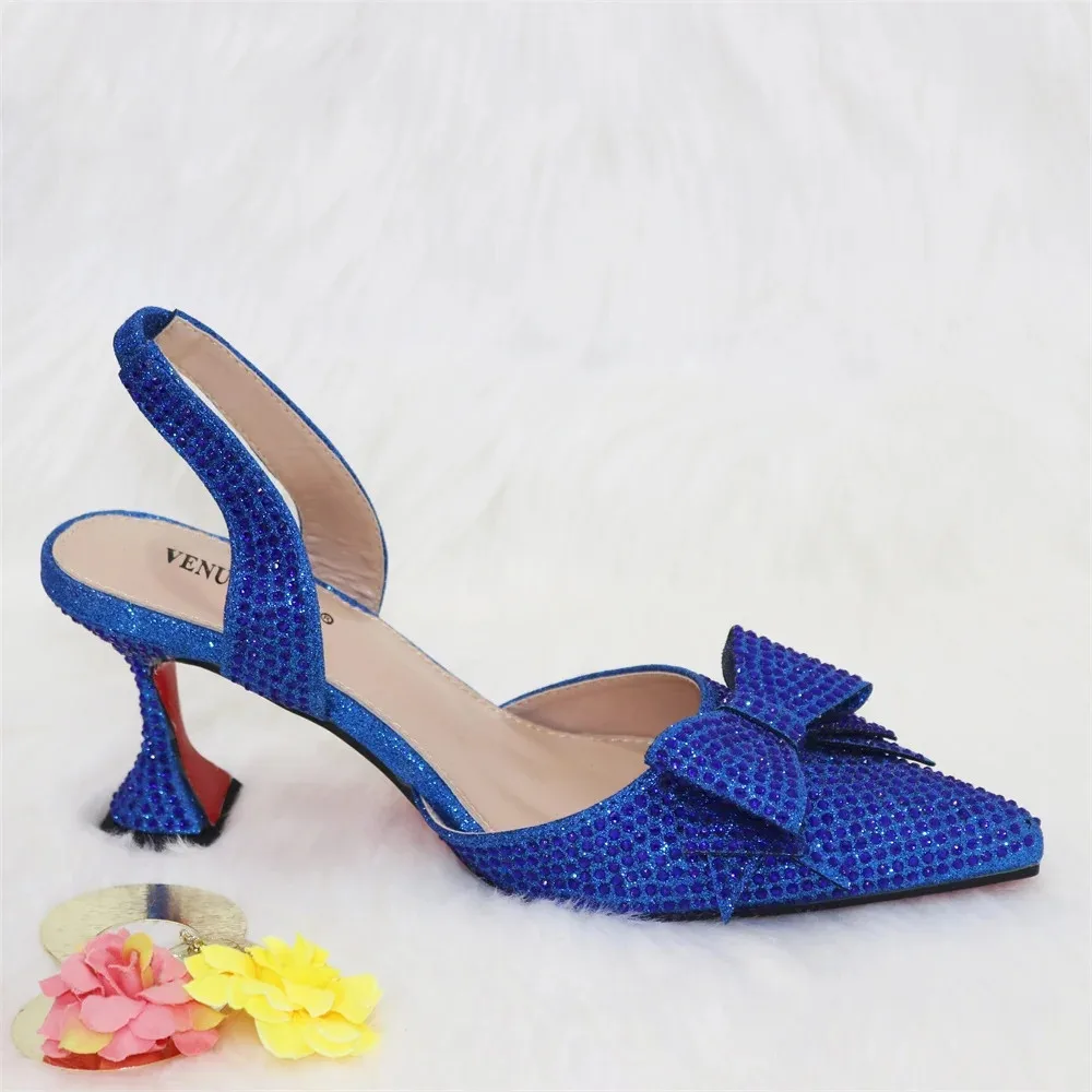 Новое поступление женская сумочка синего цвета в классическом стиле на высоком