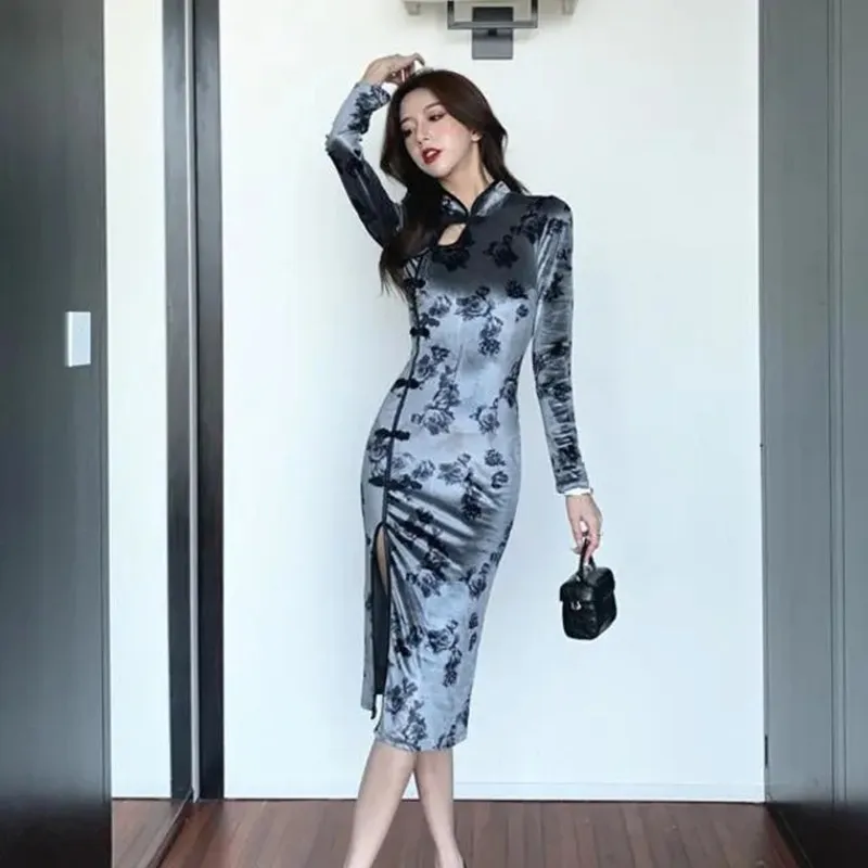 

Chinese Style Velvet Print Improve Cheongsam Front Fork Fashion Dresses Hollow Out Vintage Dress Slim Qipao Women Long Sleeve