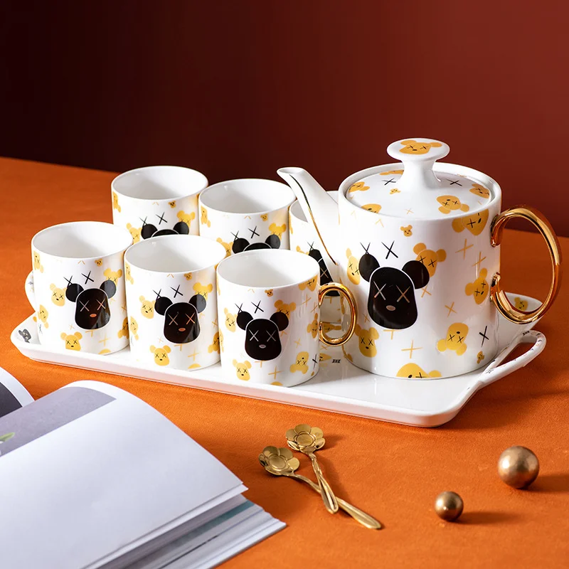 

Керамический набор для воды в скандинавском стиле, кофейные чайные наборы с мультяшным медведем в Корейском стиле, 1 чайник, 6 чашек, 1 поднос, домашнее украшение для гостиной и бара, посуда для напитков