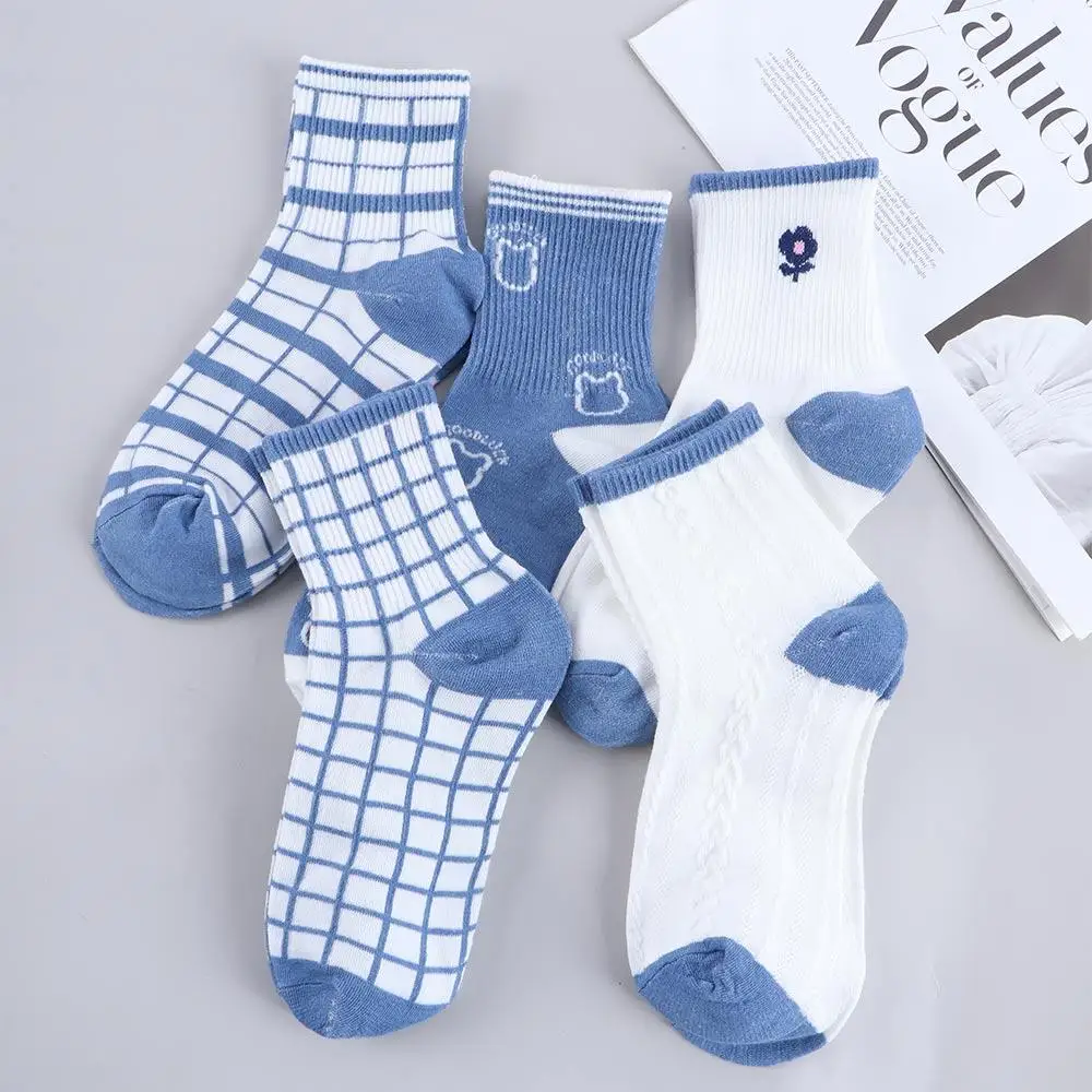 

Comfortable Cute Fashion Female Cotton Hip Hop Autumn Winter Couple Socks Bear Socks Middle Tube Socks Women Hosiery