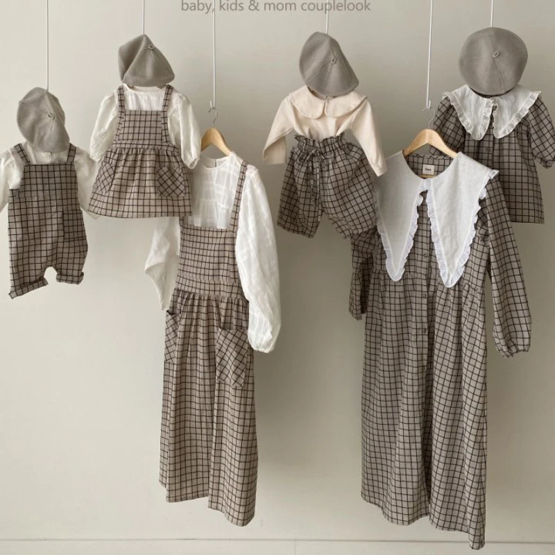 

2024 New Mother and Daughter One Piece Dress Korean Style Mom and Baby Girls Cotton Linen Dresses Mommy and Me Princess Clothes