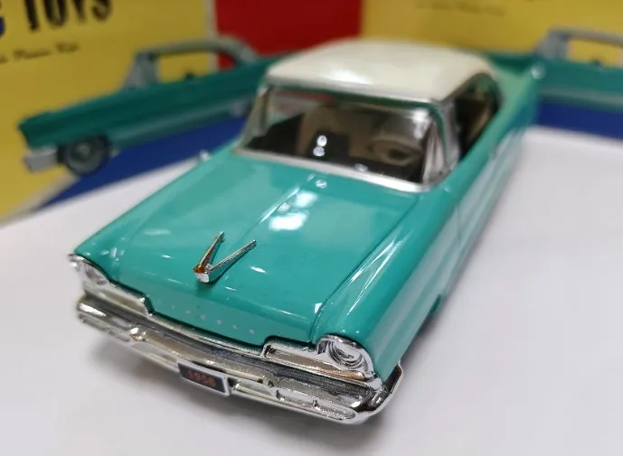 

GFCC 1:43 Lincoln Premier Coupe 1956 A7