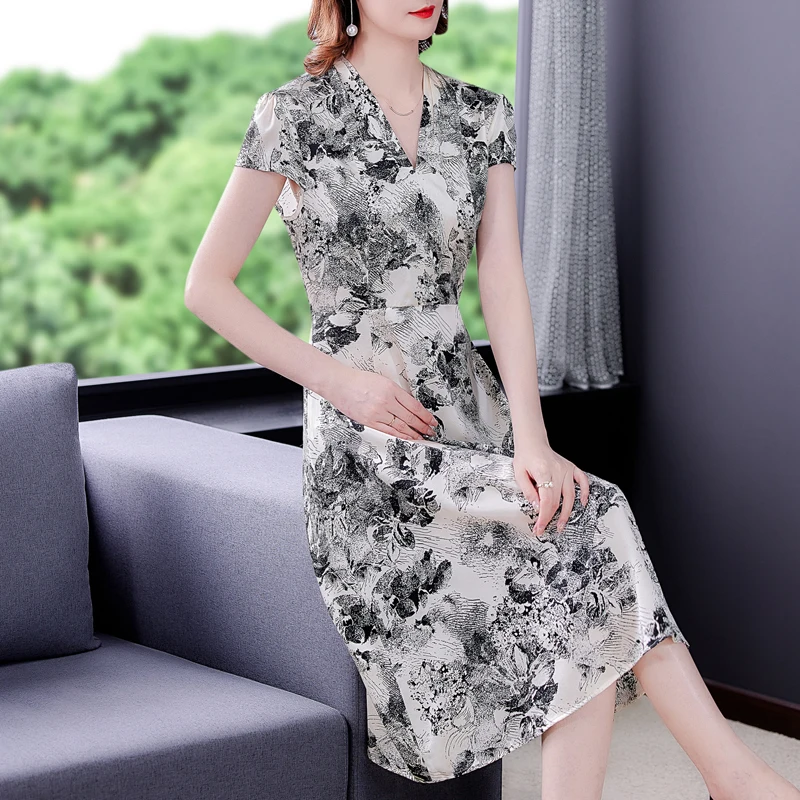 

2023 New Fashion Silk Printed Dress Women's Summer Vintage Silk V-Neck Short Sleeve Loose Fit Casual Holiday Dress Vestidos