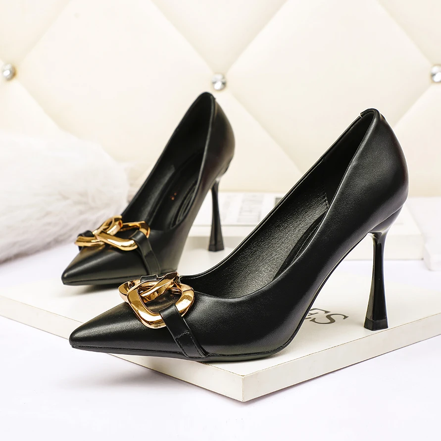 2022 Luxury Women 9cm Metal Chain Gray Reflective Eden High Heels PU Leather Stiletto Pumps Formal Wedding Shoes Plus Size 40
