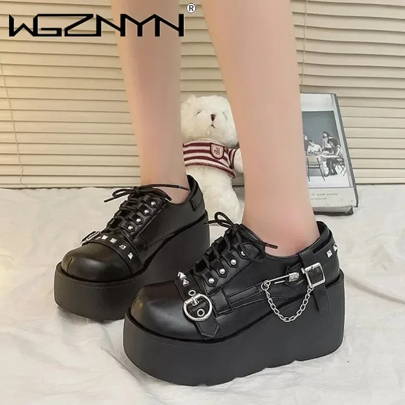 Женские кожаные ботинки в стиле ретро черные туфли панк и готика металлическая