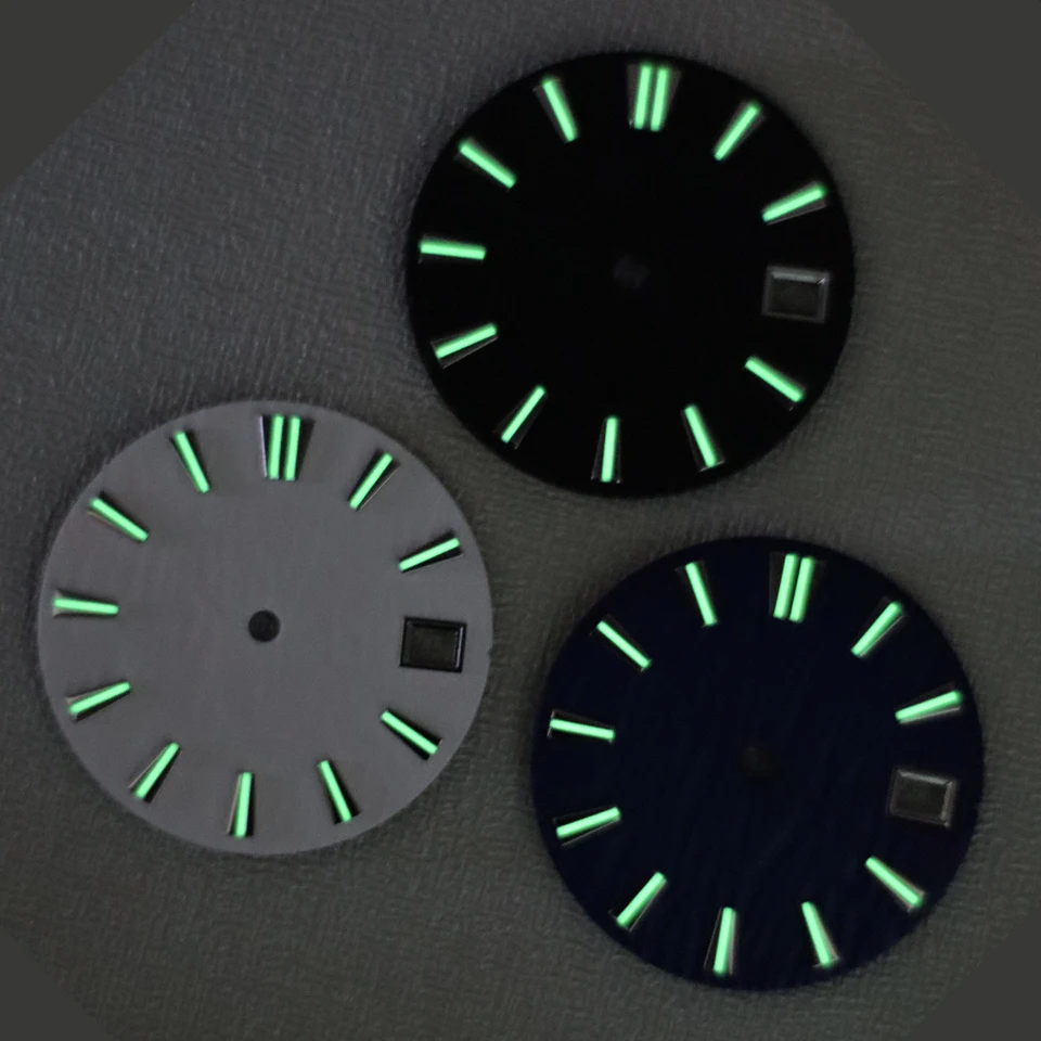 New NH35 dial wavy striped mechanical table modified diving surface surface needle C3 strong green night light dial