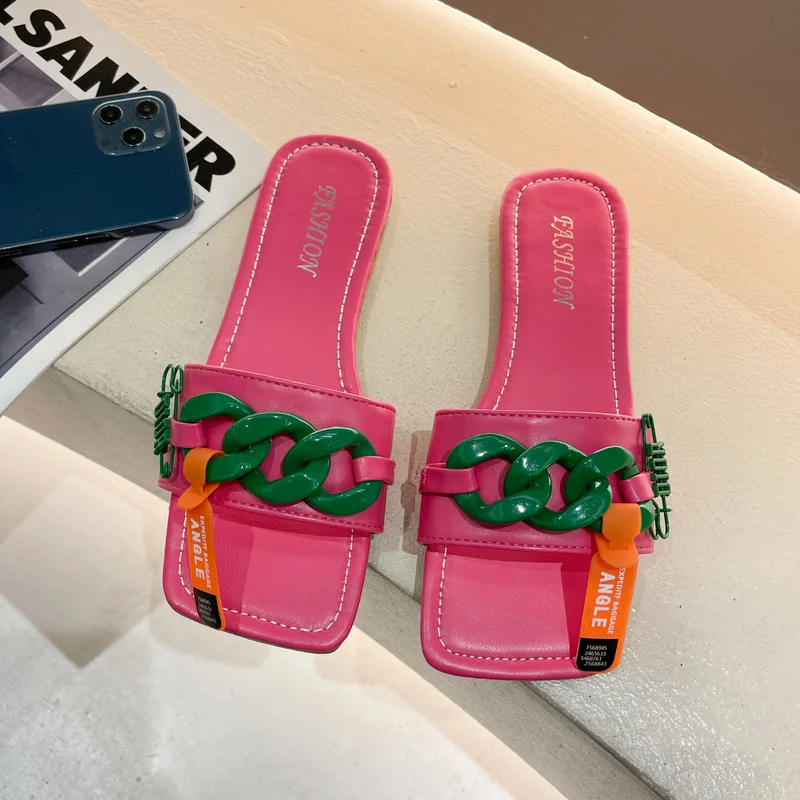 

Summer Fashion Metal Chain Flat Slippers Ladies Transparent PVC Square Toe Slippers Ladies Beach Slippers Ladies Sandals Women