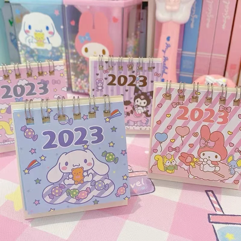 

Sanrioed Kuromi Cinnamoroll My Melody Hellokitty 2023 настольный мини-календарь, мультяшный милый календарь на год, украшение для рабочего стола для студентов