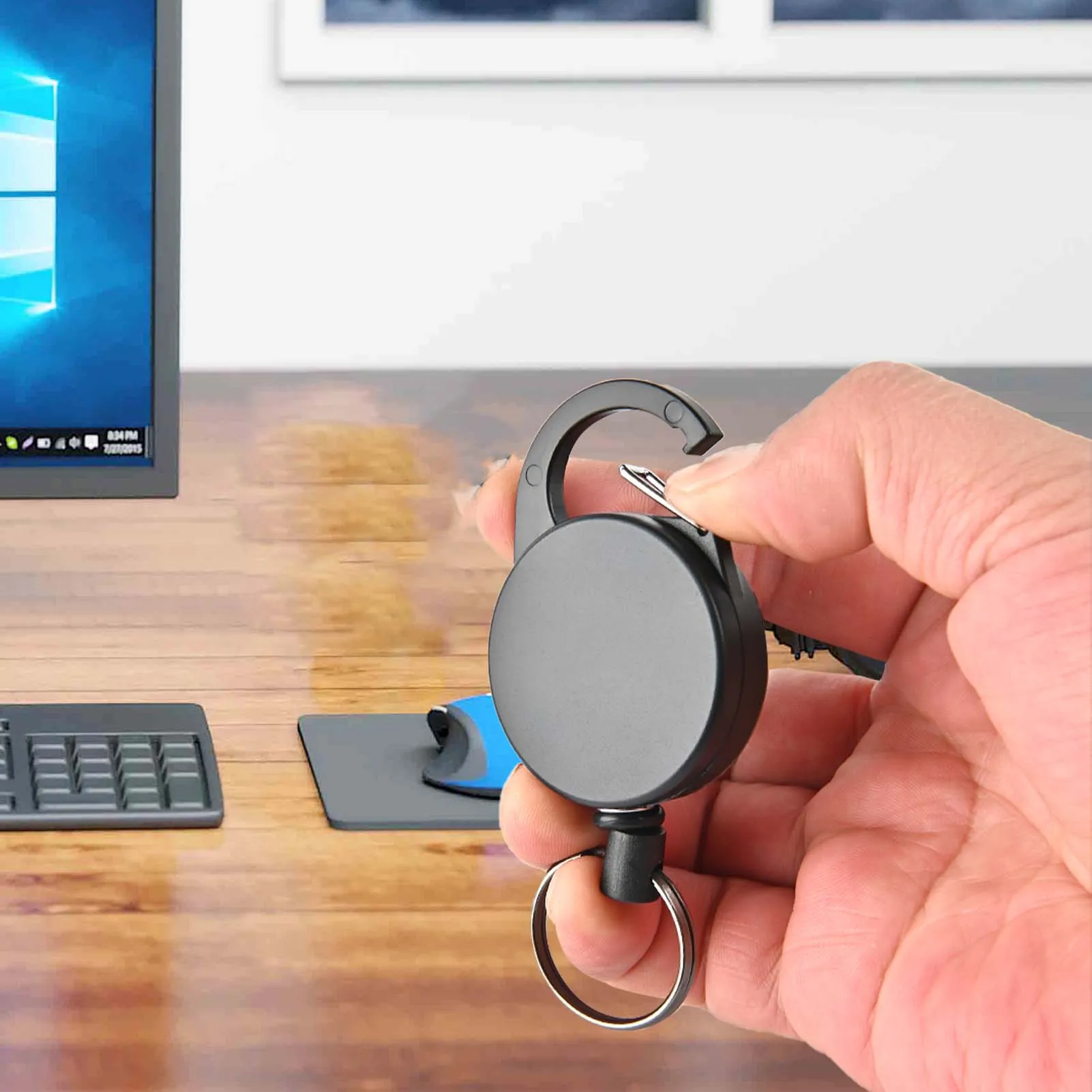 

Retractable Key Ring Heavy Duty Black Key Chain Extender for Personnel Security