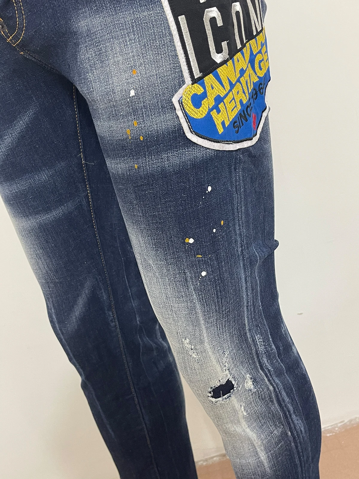 2023 new jeans men's D2 jeans washed blue slim-fit feet bullet casual big badge fashion