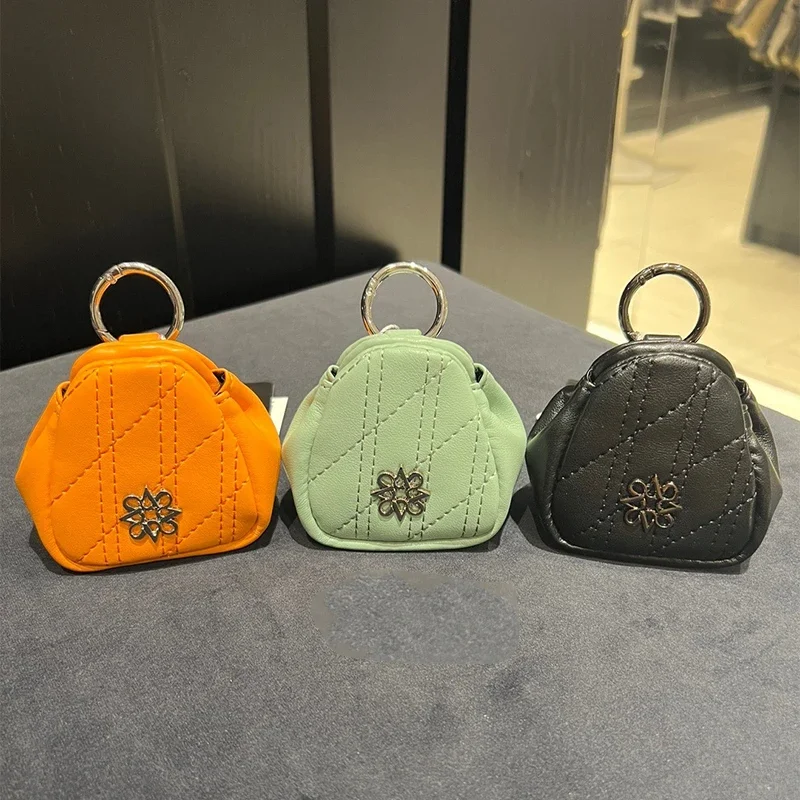 

Golf Practice Bag Outdoor Waist Hanging Golf Bag Pack two balls.