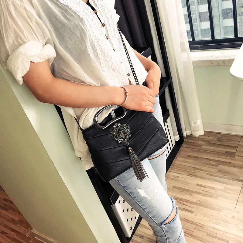 Luxury Diamond Inlaid Tassel Handbag European And American Fashion Metal Shoulder Strap Messenger Bag Fashion Casual Versatile