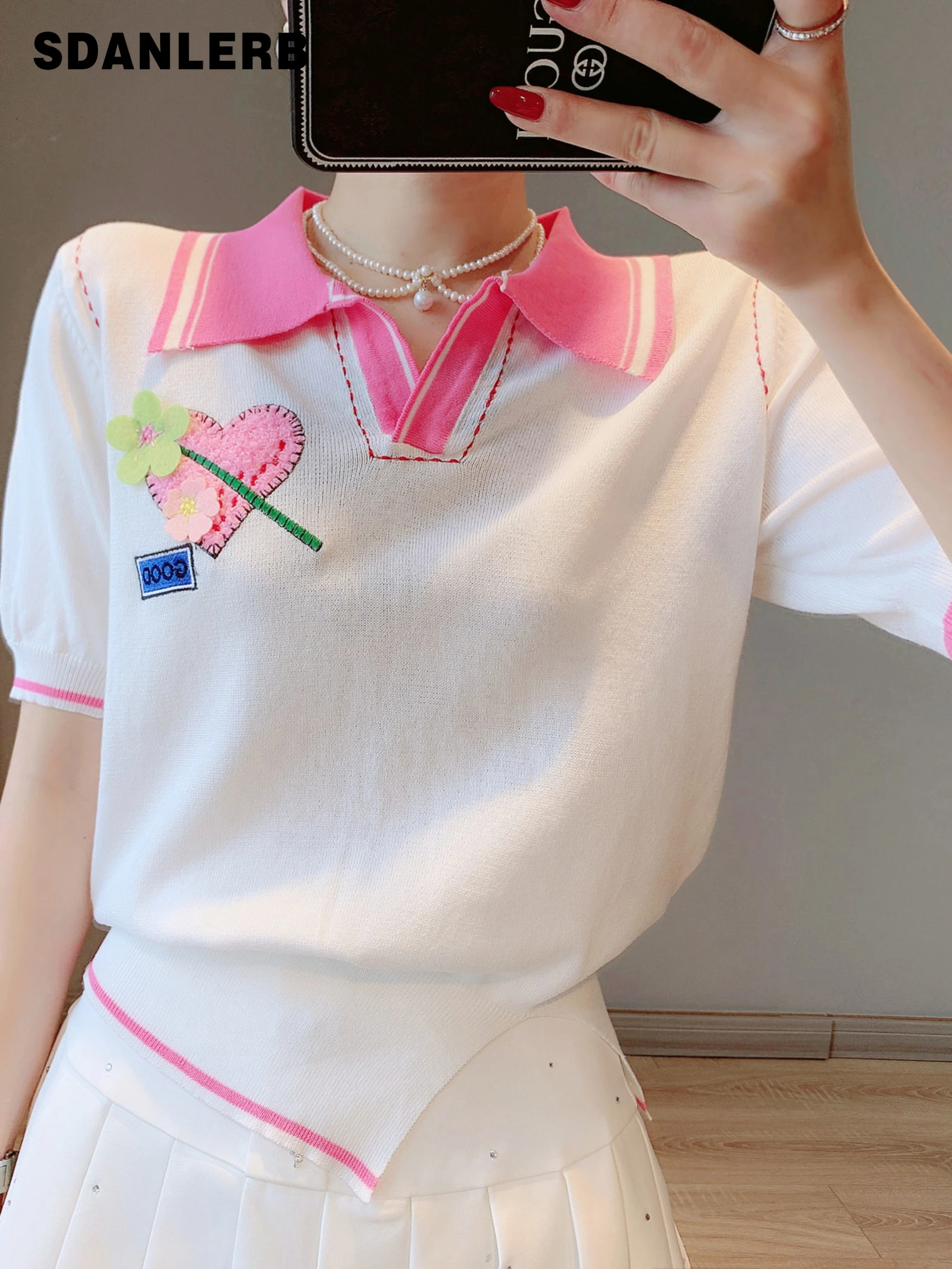 

2022 Summer New Temperament Youthful-Looking Polo Collar T-shirt Short Sleeve Flower Embroidery Thin Knitted Tops for Women