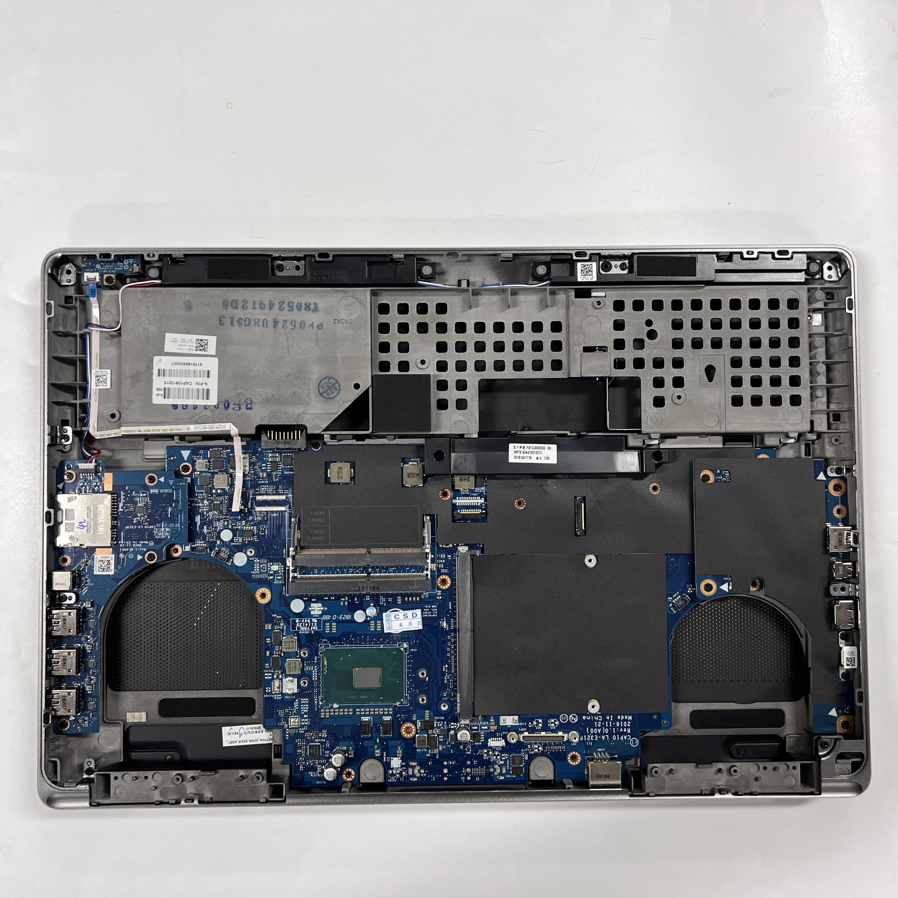 

Новая материнская плата для ноутбука, модель Dell 7720 SR2FT, лампа с динамиком, USB маленькая плата 100%, хорошо протестирована