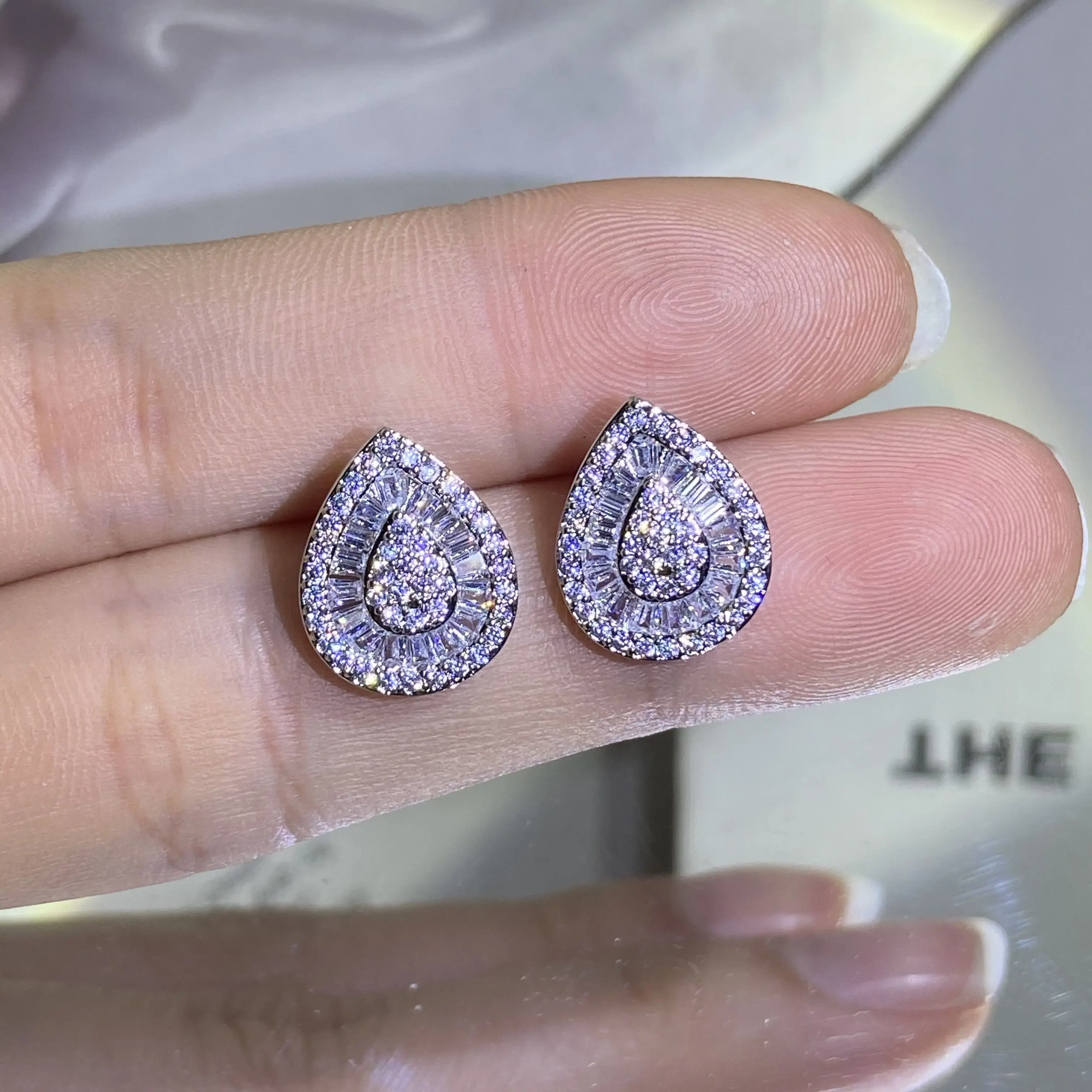 

2022 NEW Fashion Water Droplets Earring For Women Real Geometric Diamond Engagement Marriage Gift Jewelry Wholesale