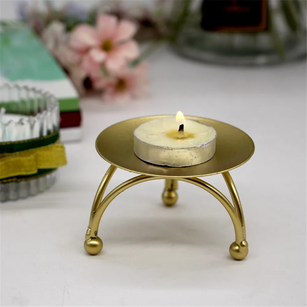 

Iron Plated Candle Holders Metal Plate Candlestick Home Decor for Wedding Party Festival Candelabra Art Gift Crafts Ornaments
