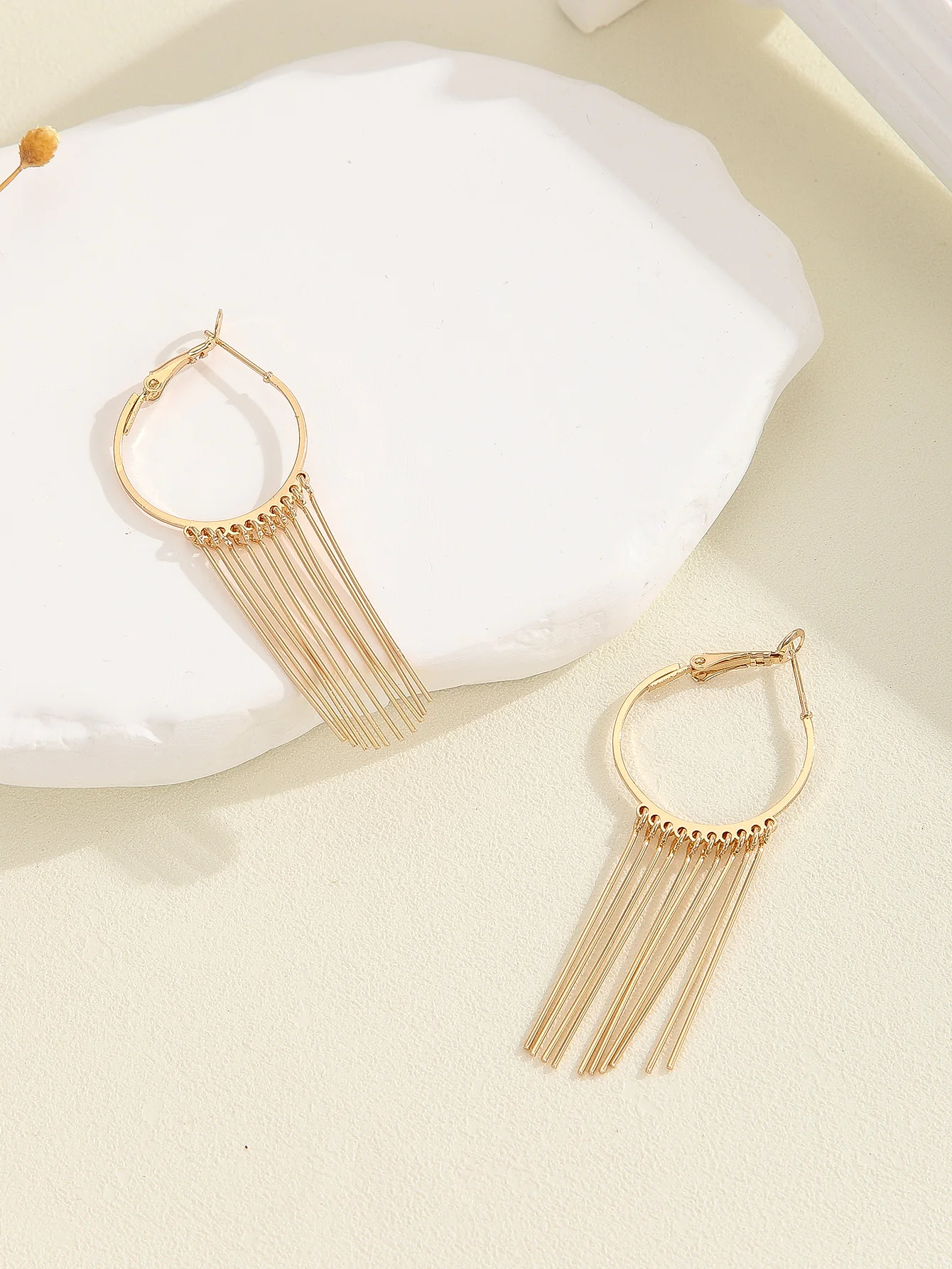 Минималистичные серьги с кисточками и линией для женщин девушек Позолоченные