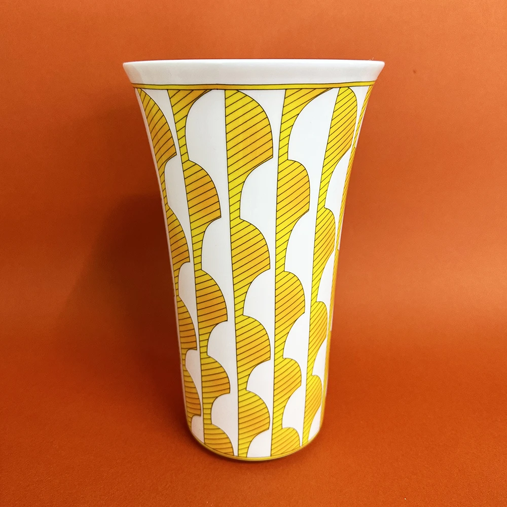 

Nordic Design Bone China Vase High Quality On-Glaze Ceramic Office Home Decoration Vase Dry Flower Accessories Modern