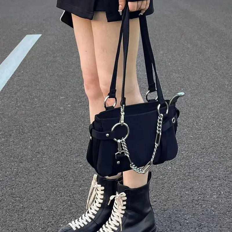 

Harajuku Women Shoulder Bags Underarm Black Nylon Bag All-match Zipper Designer Hip-hop Chain Handbags Female Street Satchels