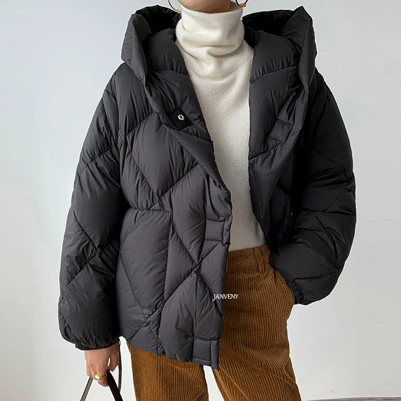 

2022 Winter 90% White Duck Down Short Jacket Women Thick Warm Loose Cocoon Type Hooded Diamond Puffer Coat Outwear