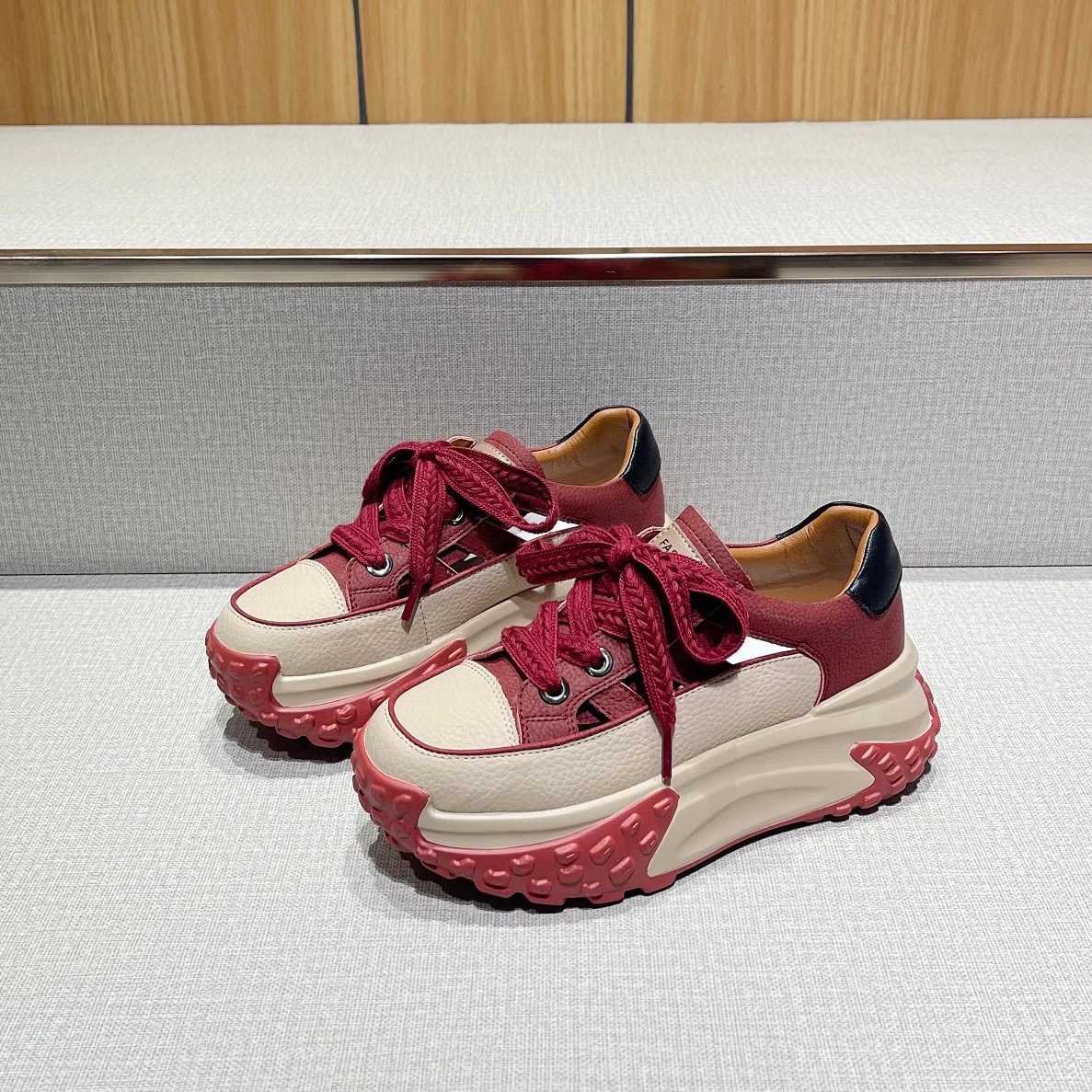 Elmsk Fashion Retro Fathering Daddy Shoes Lady Comfortable And Breathable Genuine Leather Hollow Out Sneaker Shoes Women