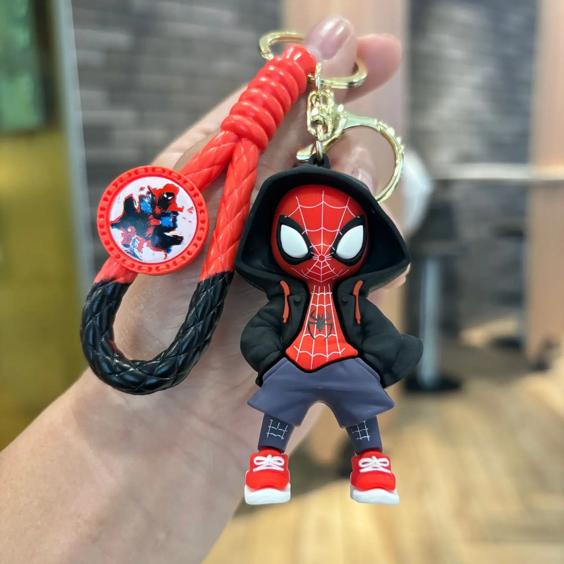 Фото Брелок Marvel Spider-Man: Фигурка Человека-паука, аниме-брелок, подвеска для рюкзака/школьной сумки, брелок для ключей от машины, детская модель-игрушка №2