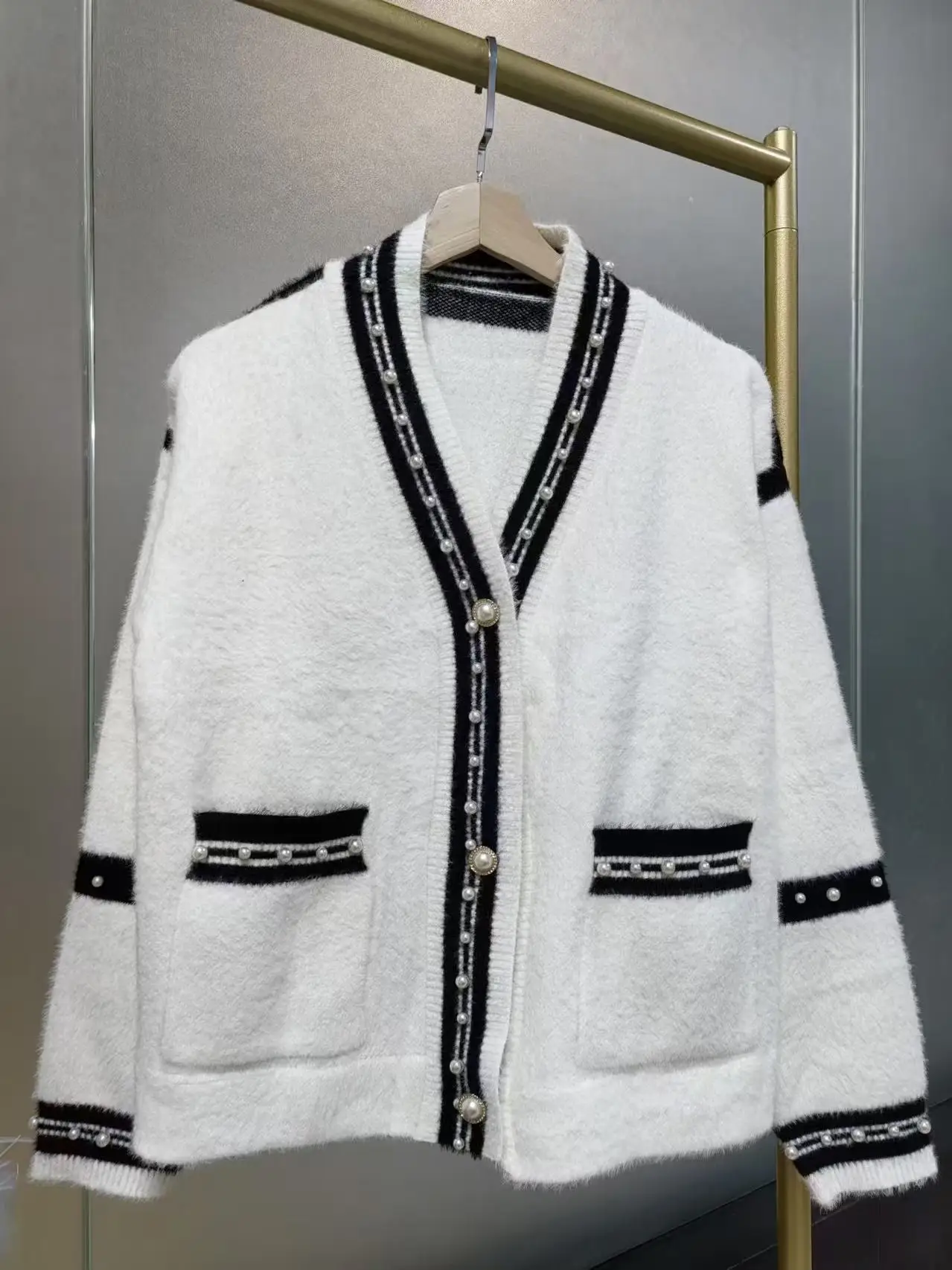 Настоящее фото роскошный стиль жемчуг бисер стежка трикотаж толстый кардиган