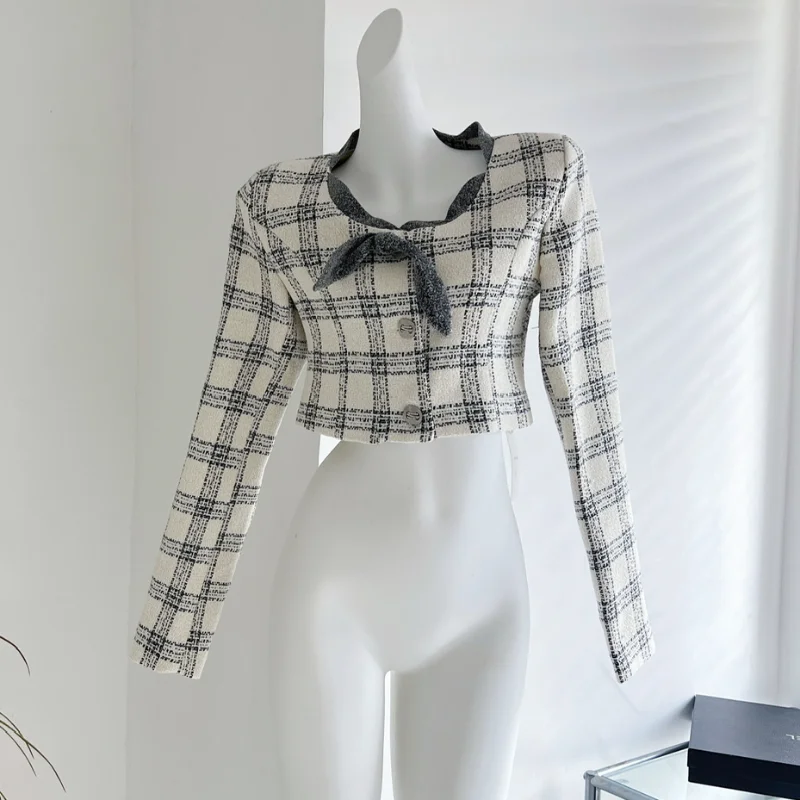 Рисунок 3 - Женская твидовая куртка в шотландскую клетку