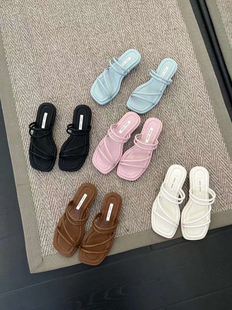 

2022 Summer High Quality Soft PU Leather Women Slipper Fashion Transparent Square High Heel Ladies Sandal Outdoor Beach Slides