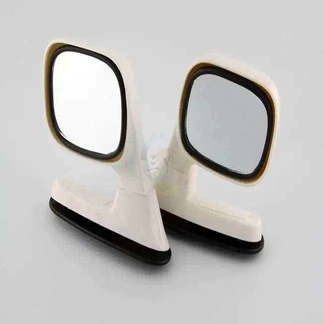 

Маленькое переднее зеркало автомобиля-тренера оснащено дополнительным автомобильным зеркалом заднего вида для слепых зон, двойным дополнительным зеркалом заднего вида для слепых зон