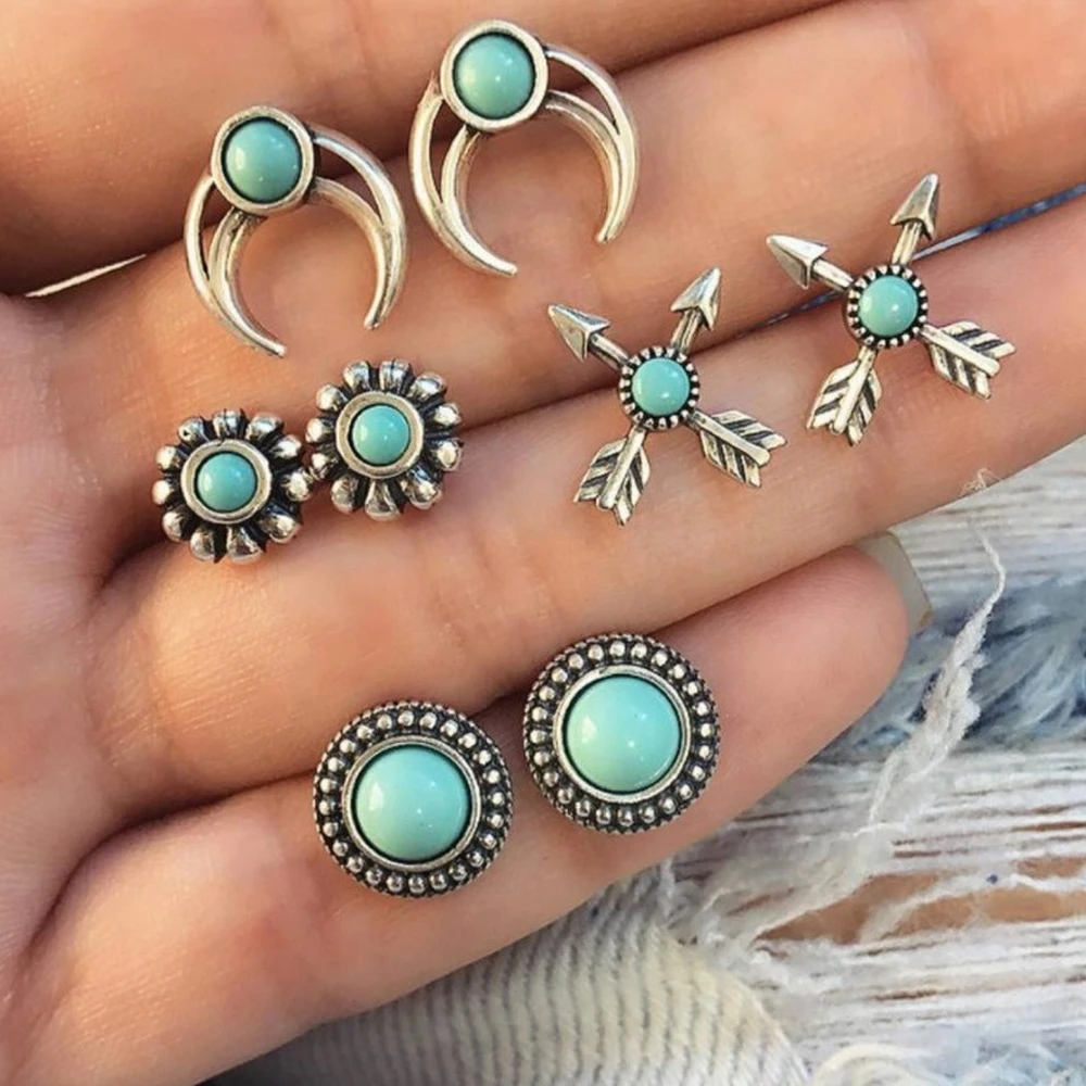

Four Pairs of Earrings Classic Trend Boho Vintage Totem Jewelry Stud Earrings Inlaid with Green Zircon Party Accessories