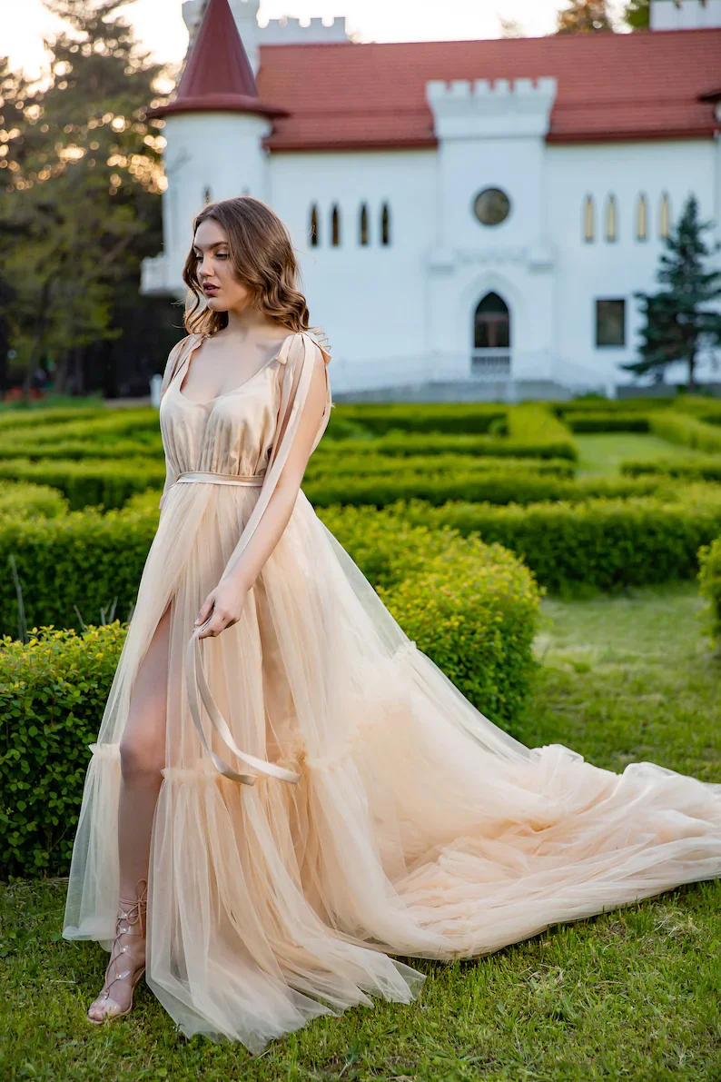Ярко-цвета шампанского очень длинные женские юбки из тюля со шлейфом без