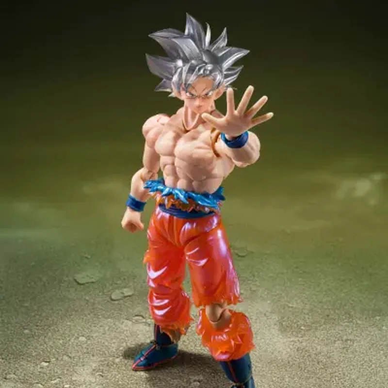 Фото Оригинальная фигурка Bandai S.H.Figuarts Сон Гоку в Ультраинстинкте из аниме 