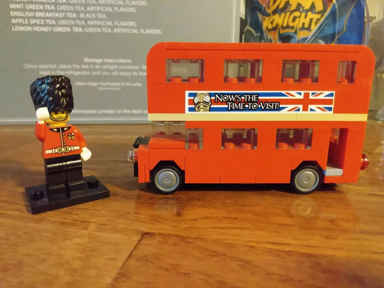 Фото LEGO Creator Double Decker London Bus 40220 Ретро-автобус с поворотными колесами плюс прозрачные окна и световые элементы (118 шт.) №5