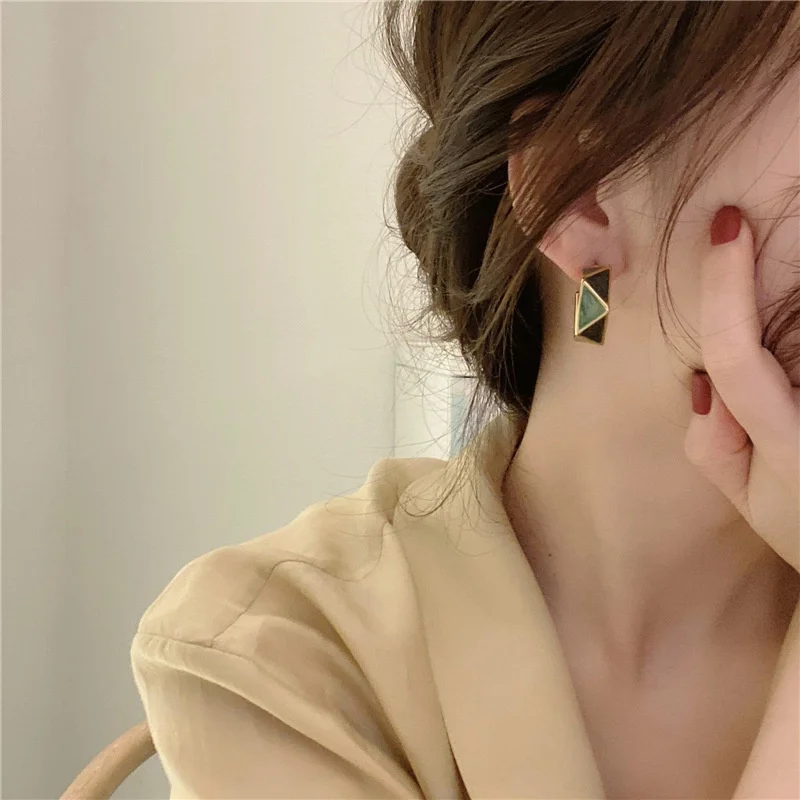 

New French C-shaped Irregular Oil dripping Hoop Earrings for women Personality Fashion Earrings Accessories gift 2023