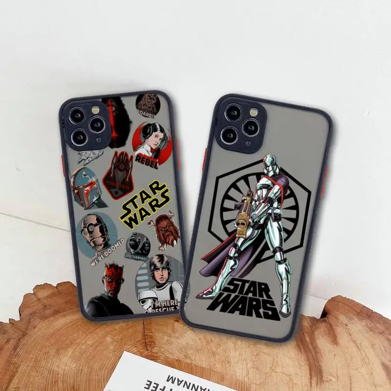 

Star wars The Mandalorian Yoda Phone Case For iphone 13 12 11 Pro Max Mini XS 8 7 Plus X SE 2020 XR Matte Transparent Cover