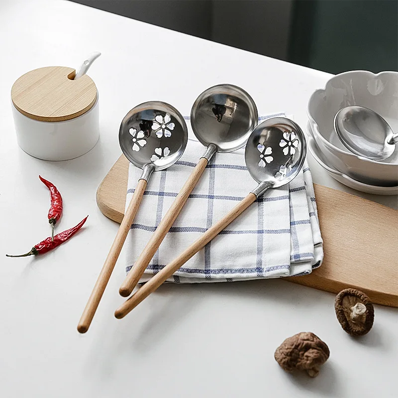 

Japanese Style Wooden Soup Spoon Long Handle Hot Pot Spoons Kitchen Strainer Scoop Cooking Colander Ladle Tableware Colander