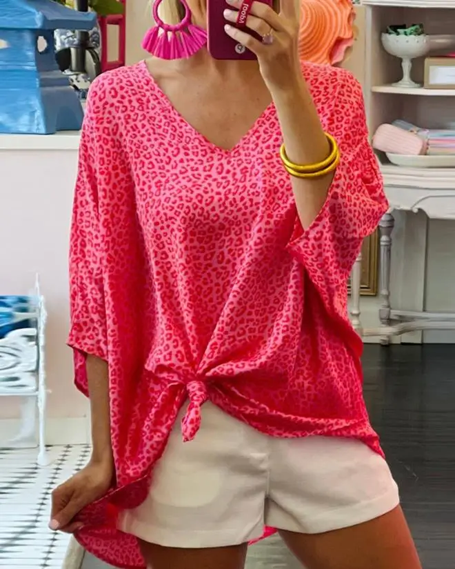 

Commute 2023 Casual Summer Women's Top Leopard Print V-Neck Tees Three Quarters Sleeve Female T-Shirts Pullover Top Women