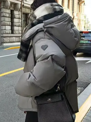 Модная зимняя куртка от Дольчедонна в стиле оверсайз