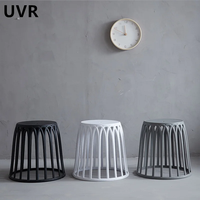 

UVR New Chairs Modern Household Small Round Stool 4 Pieces Balcony Coffee Table Plastic Leisure Chairs Comfortable Dining Chairs
