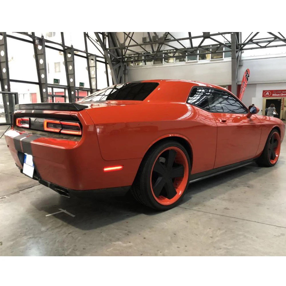 Фото Задний спойлер для Dodge Challenger 2008-2014, спойлер на крышку багажника, крыло-спойлер из ABS-пластика, окрашенный в черно-белый цвет/под карбон. №3